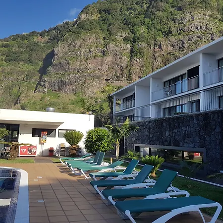 Casa Da Capelinha 아파트호텔 폰타델가다