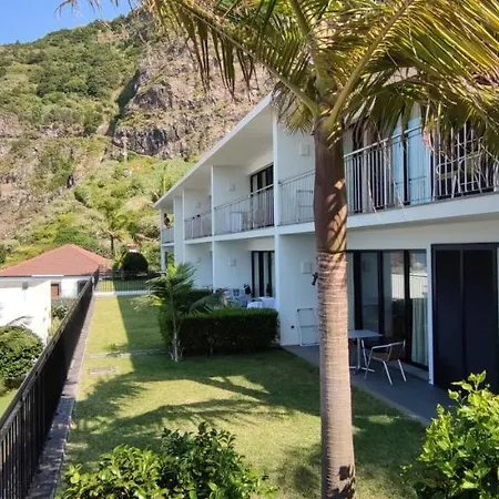 Ξενοδοχείο με διαμερίσματα Casa Da Capelinha 3*