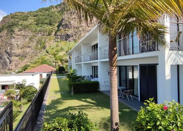 Aparthotel Casa Da Capelinha 3*