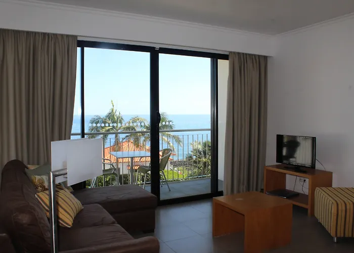 卡萨达卡普里尼亚酒店